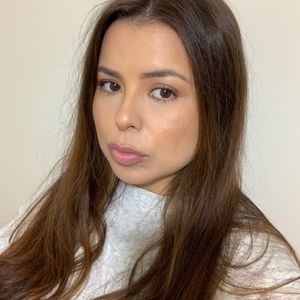 Meet your Posher, Cinthia
